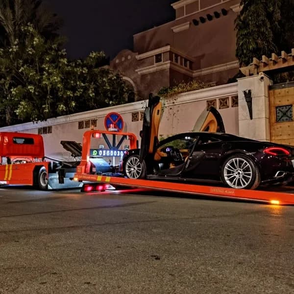سطحة فل داون لنقل السيارات الفارهة والرياضية بين أحياء جدة - مؤسسة البدر للنقليات